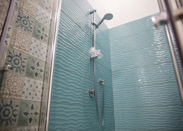 Gleda Deluxe בית הארחה